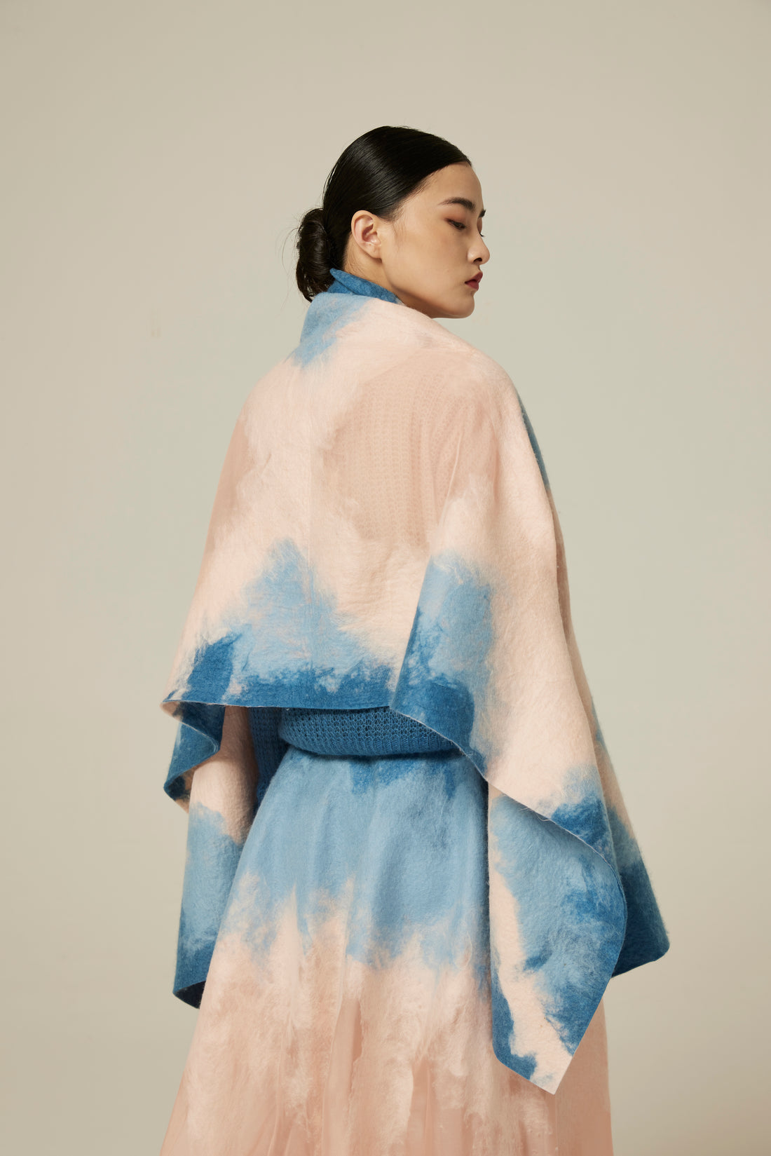 Handcrafted felt shawl joint with cashmere and silk